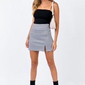 Princess Polly Black and White GinghamSlit Mini Skirt Size 4
